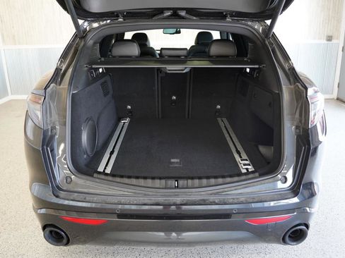 Used 2021 Alfa Romeo Stelvio Ti Sport image 38