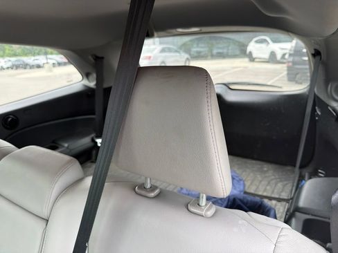 Used 2019 Honda Pilot Touring image 12