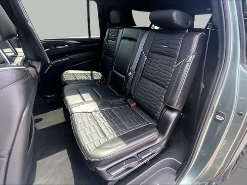 Used 2024 Cadillac Escalade ESV Sport Platinum w/ LPO, ONYX Package AWD/4WD image 20