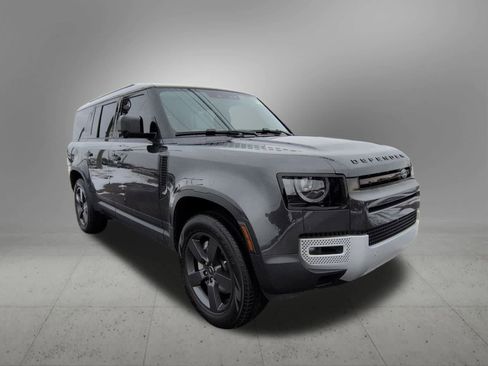 Used 2024 Land Rover Defender 130 S image 8