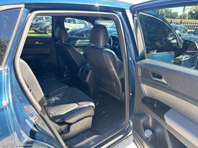 Used 2021 Volkswagen Atlas Cross Sport SE FWD image 8