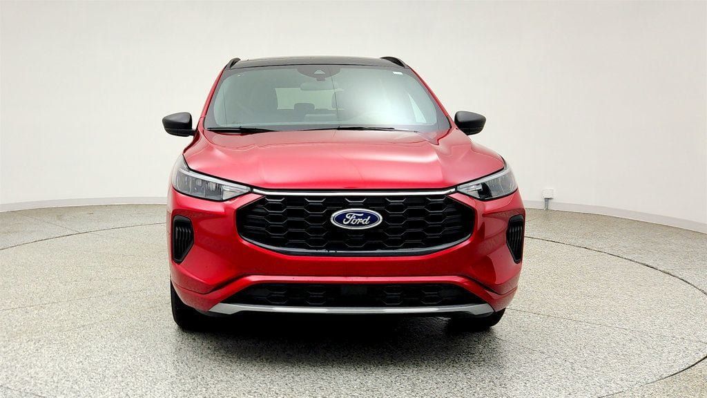 Used 2024 Ford Escape ST-Line AWD/4WD image 2