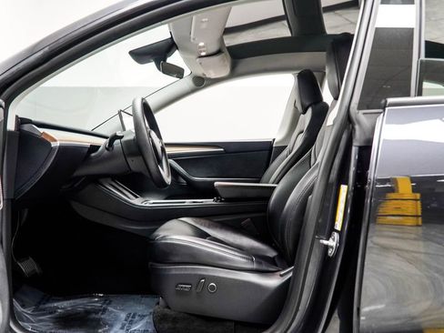 Used 2024 Tesla Model Y Long Range image 25