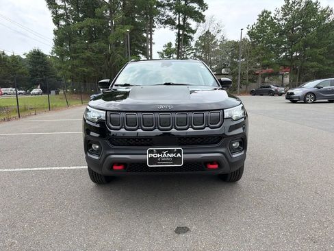 Used 2022 Jeep Compass Trailhawk w/ Trailhawk Convenience Group AWD/4WD image 3