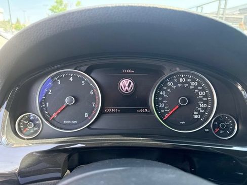 Used 2012 Volkswagen Touareg VR6 AWD/4WD image 8