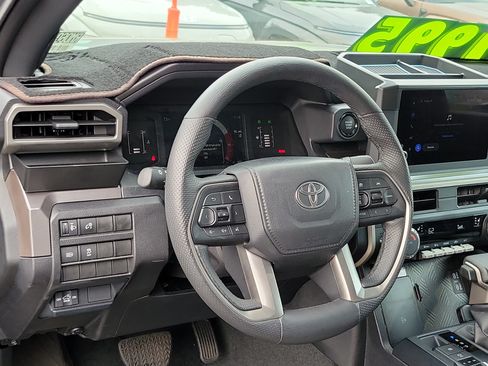Used 2024 Toyota Tacoma SR5 AWD/4WD image 9