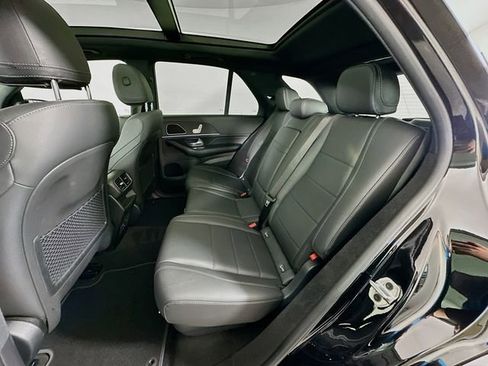 Used 2025 Mercedes-Benz GLE 350 4MATIC image 25