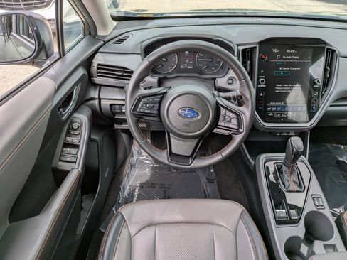 Used 2025 Subaru Crosstrek 2.5i Limited AWD/4WD image 17