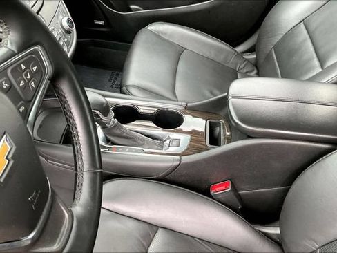 Used 2024 Chevrolet Malibu LT FWD image 13