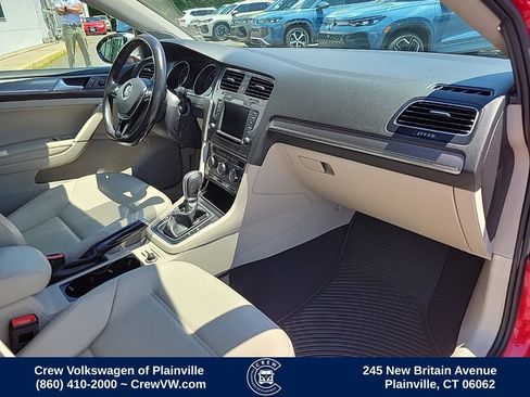 Used 2017 Volkswagen Golf Alltrack SE AWD/4WD image 45