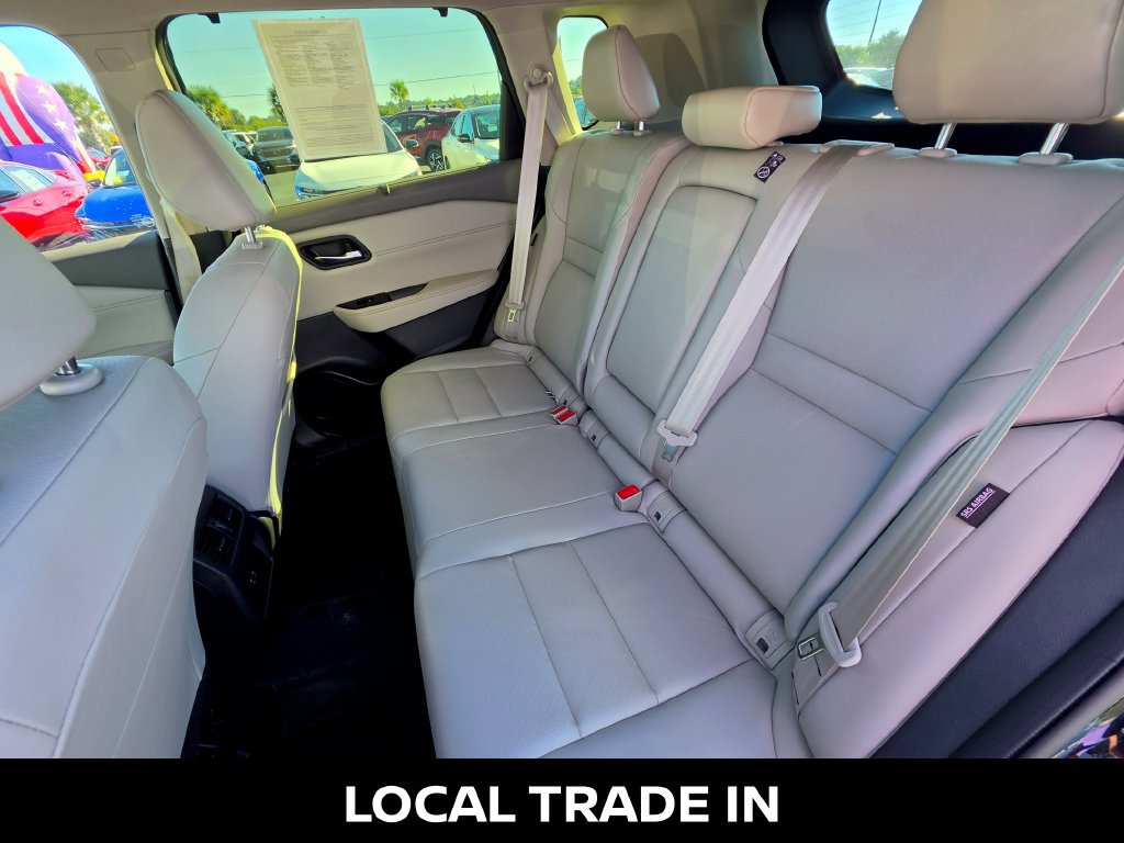 Certified 2023 Nissan Rogue SV w/ SV Premium B Package FWD image 14