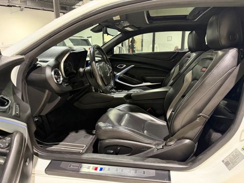 Used 2020 Chevrolet Camaro SS image 16