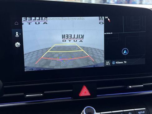 Used 2025 Hyundai Elantra SEL FWD image 19