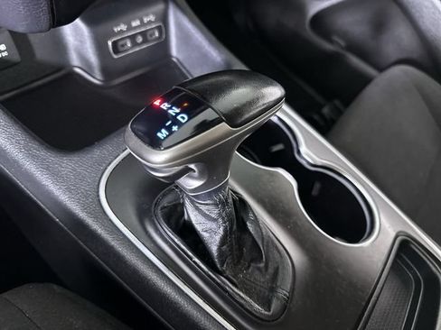 Used 2020 Dodge Durango SXT AWD/4WD image 16