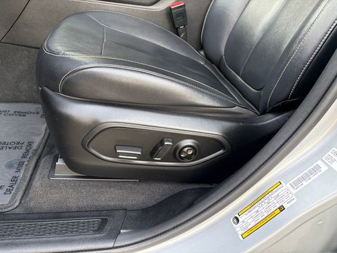 Used 2022 Jeep Grand Cherokee L Limited image 14