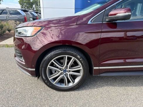 Used 2019 Ford Edge Titanium w/ Equipment Group 301A AWD/4WD image 4