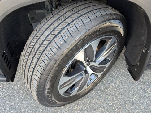 Used 2024 Toyota Highlander XLE image 21