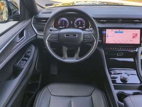 New 2026 Jeep Grand Cherokee Limited AWD/4WD image 16
