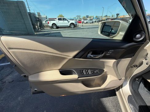 Used 2015 Honda Accord EX-L image 11