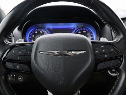 Used 2022 Chrysler 300 S image 15