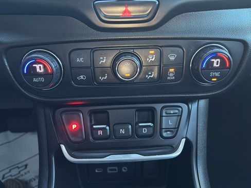 Used 2020 GMC Terrain SLE w/ Driver Convenience Package image 22