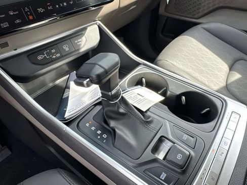 New 2026 Kia Carnival FWD image 29