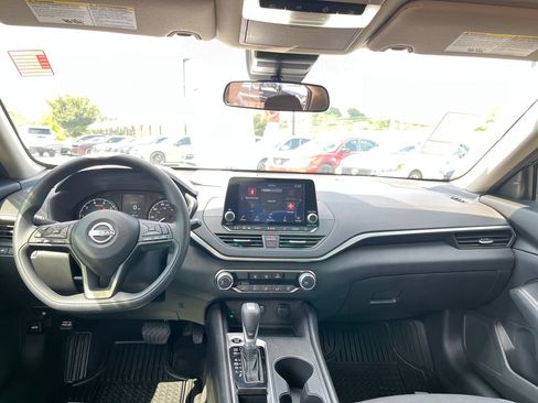 Certified 2025 Nissan Altima 2.5 S FWD image 22