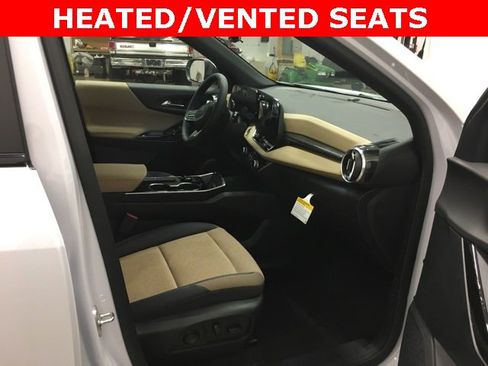 New 2026 Chevrolet Equinox ACTIV image 16