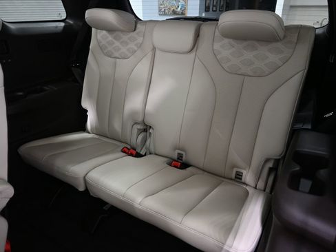 Used 2020 Hyundai Palisade Limited image 16