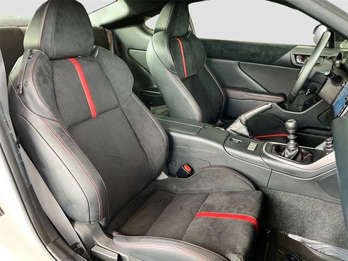 Used 2024 Subaru BRZ Limited w/ Popular Package 2 image 26