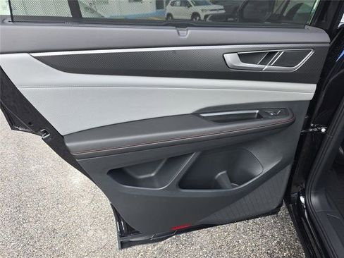 New 2026 Volkswagen Atlas Peak Edition image 9