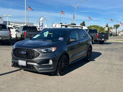 Certified 2020 Ford Edge ST-Line w/ Cold Weather Package image 8