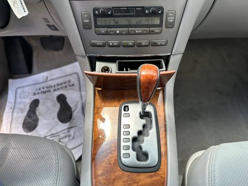 Used 2005 Lexus ES 330 w/ Preferred Accessory Pkg FWD image 33