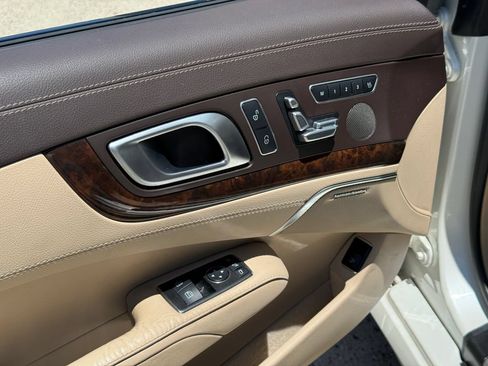 Used 2013 Mercedes-Benz SL 550 image 21