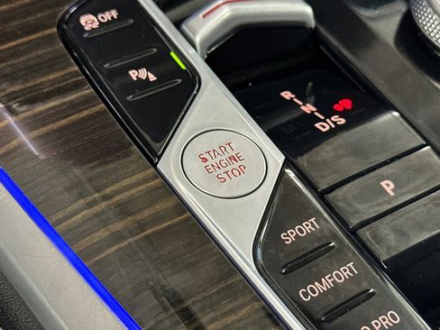 Used 2024 BMW X7 xDrive40i AWD/4WD image 24