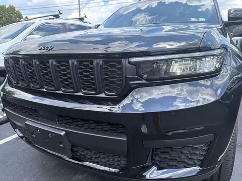 Certified 2023 Jeep Grand Cherokee L Laredo AWD/4WD image 4
