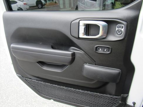 Used 2021 Jeep Wrangler Unlimited Rubicon image 19