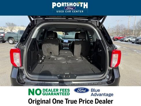 Used 2022 Ford Explorer XLT w/ Equipment Group 202A image 12