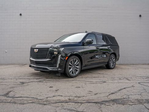 Used 2023 Cadillac Escalade Sport Platinum w/ Heavy-Duty Trailer Package AWD/4WD image 1