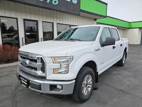 Used 2015 Ford F150 XLT w/ Trailer Tow Package image 2