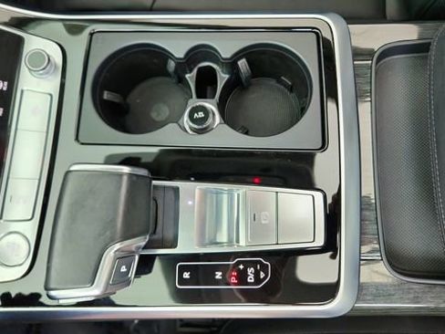 Used 2020 Audi Q8 Prestige w/ Prestige Package image 51