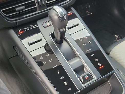Certified 2024 Porsche Macan GTS AWD/4WD image 34