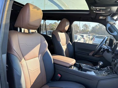 Used 2024 Lexus GX 550 w/ Accessory Package (Z1) image 20