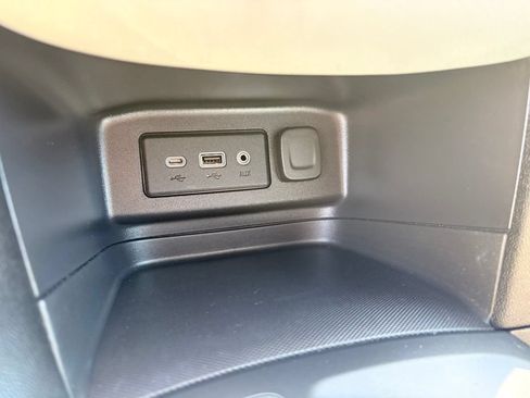 Used 2023 Chevrolet Equinox LS w/ LS Convenience Package FWD image 21