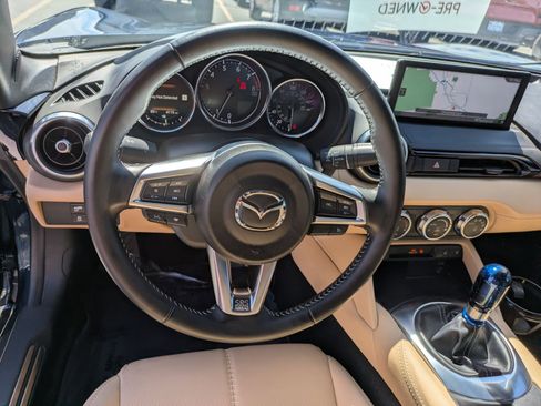 Used 2025 MAZDA MX-5 Miata Grand Touring RWD image 16