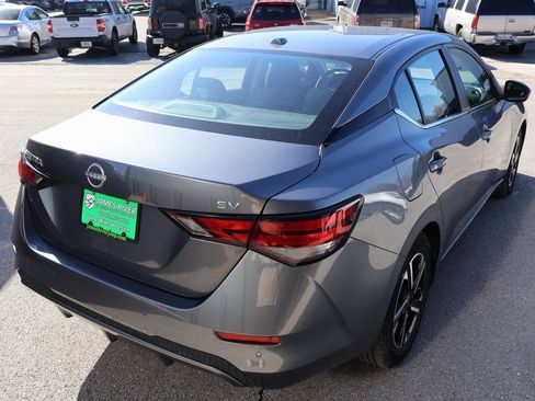 Used 2024 Nissan Sentra SV image 5
