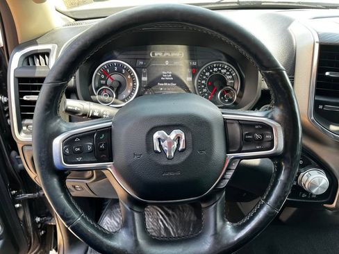 Used 2019 RAM 1500 Laramie w/ Off Road Group AWD/4WD image 11