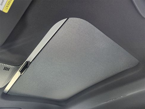 New 2025 Volkswagen GTI SE image 18