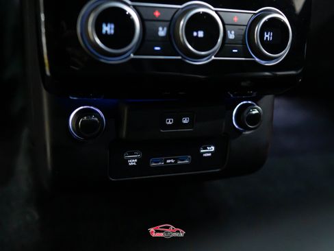 Used 2017 Land Rover Range Rover Long Wheelbase Supercharged image 25