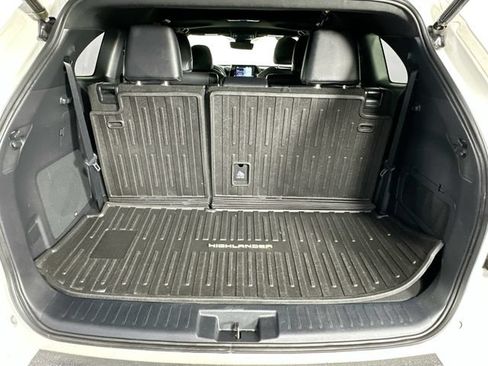 Used 2021 Toyota Highlander XSE AWD/4WD image 32